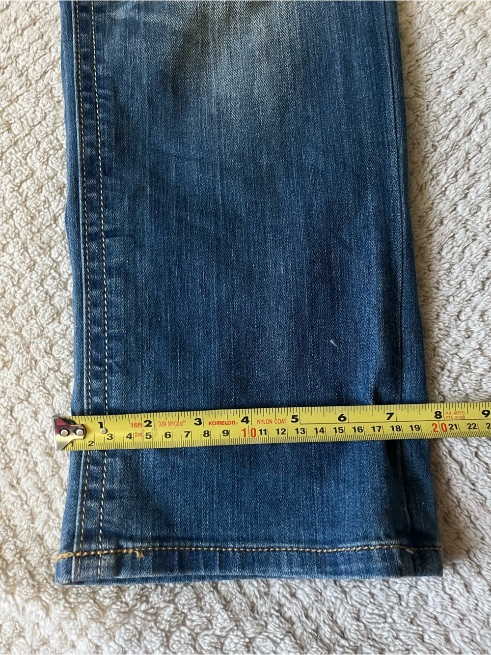 Miss Me vtg y2k Women's Straight Leg Faded Blue Jeans with studded pockets - Picture 16 of 16